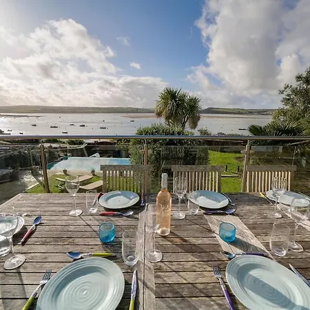 Camel Point Holiday home *