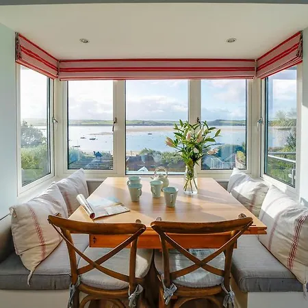 Camel Point Holiday home *