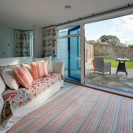 Camel Point Holiday home *